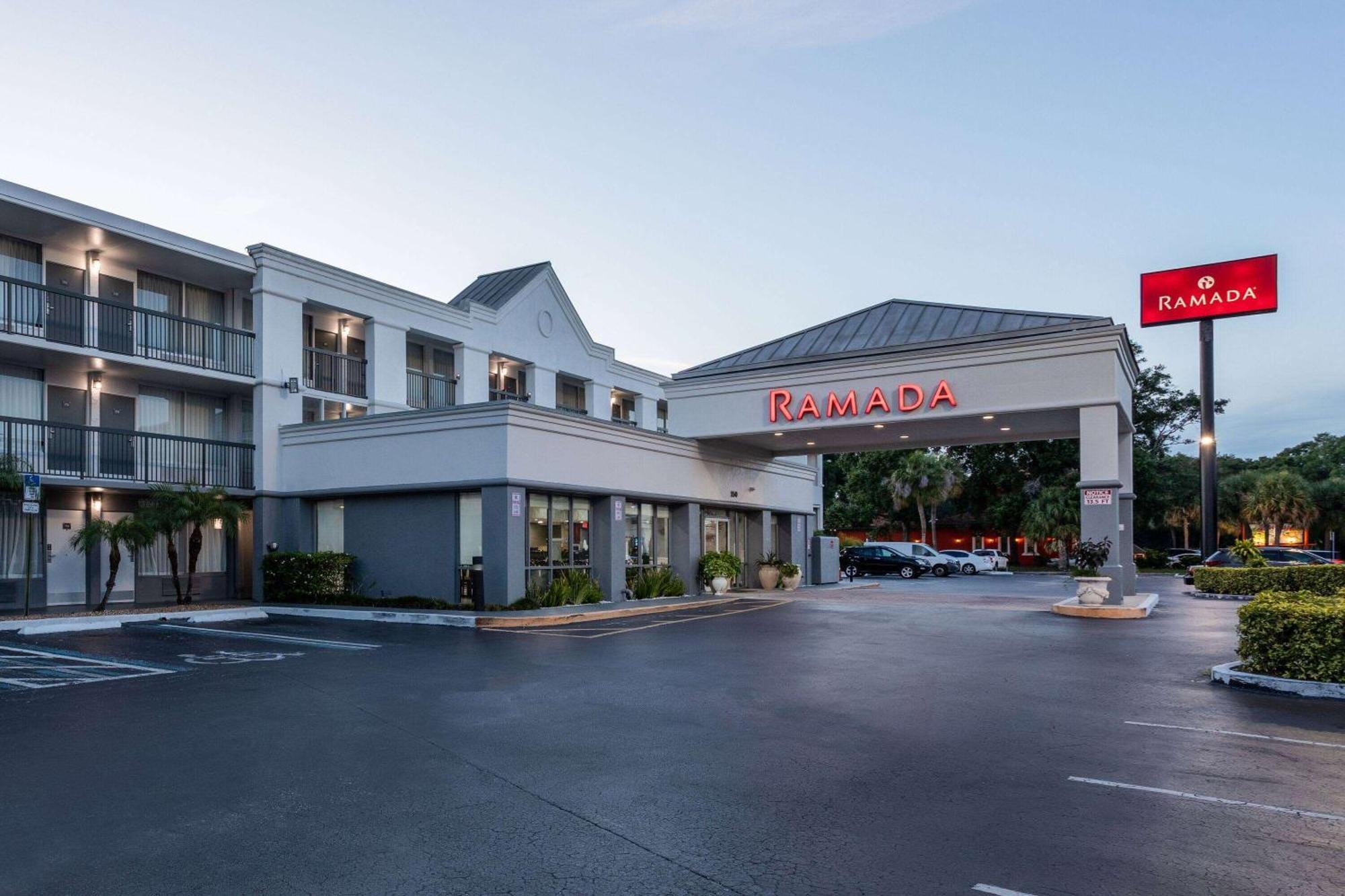 Ramada by Wyndham Altamonte Springs Hotel Bagian luar foto